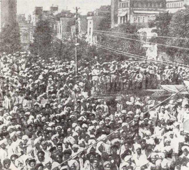 photograph of a sikh crowd during the akali movement, ca.1921–1922